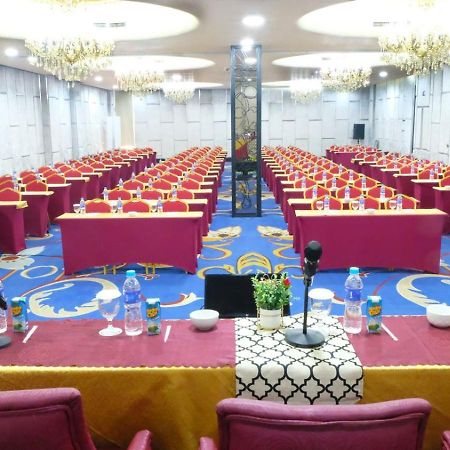 Sapphire Sky Hotel & Conference Serpong Exterior foto