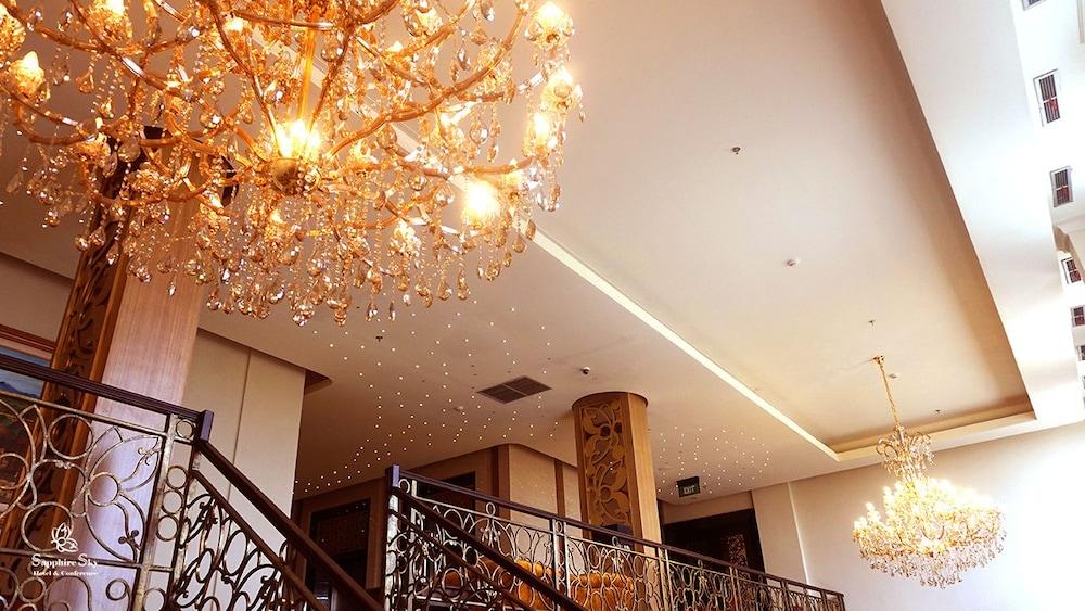 Sapphire Sky Hotel & Conference Serpong Exterior foto
