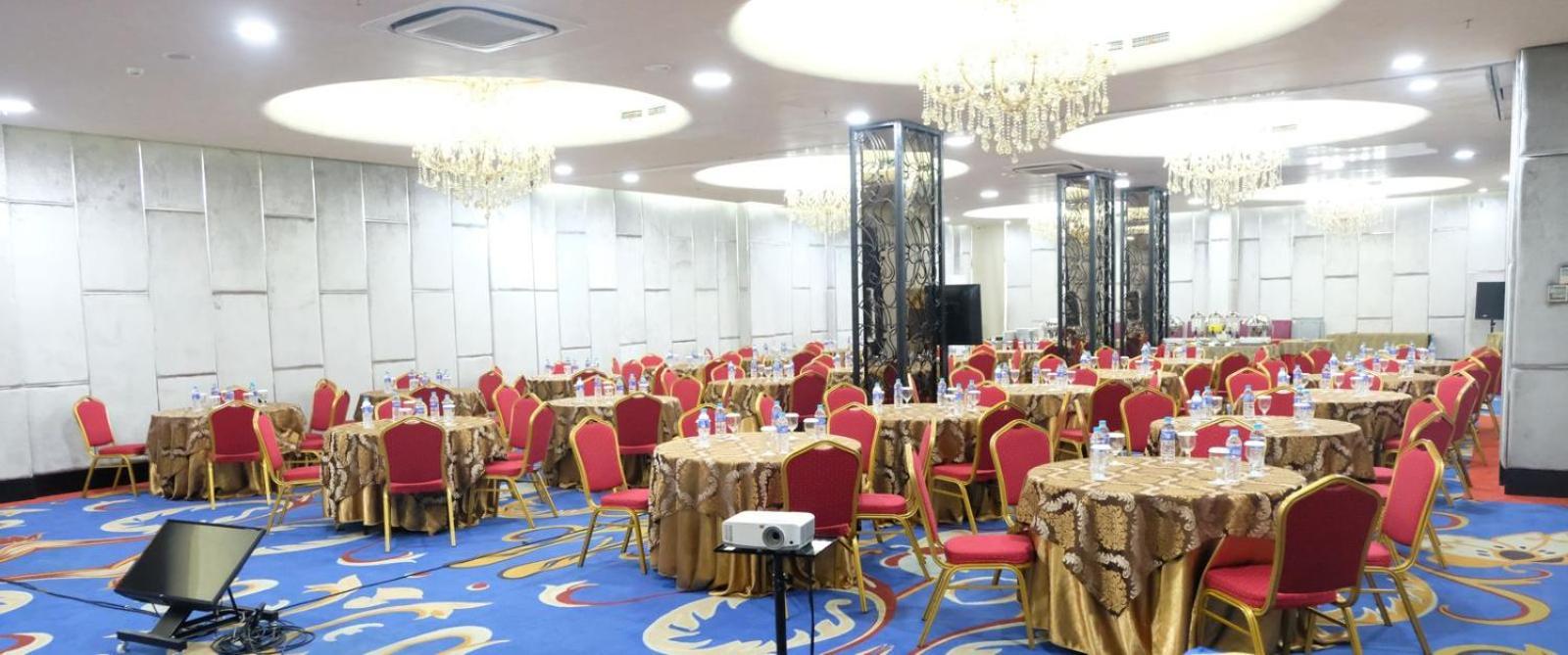 Sapphire Sky Hotel & Conference Serpong Exterior foto