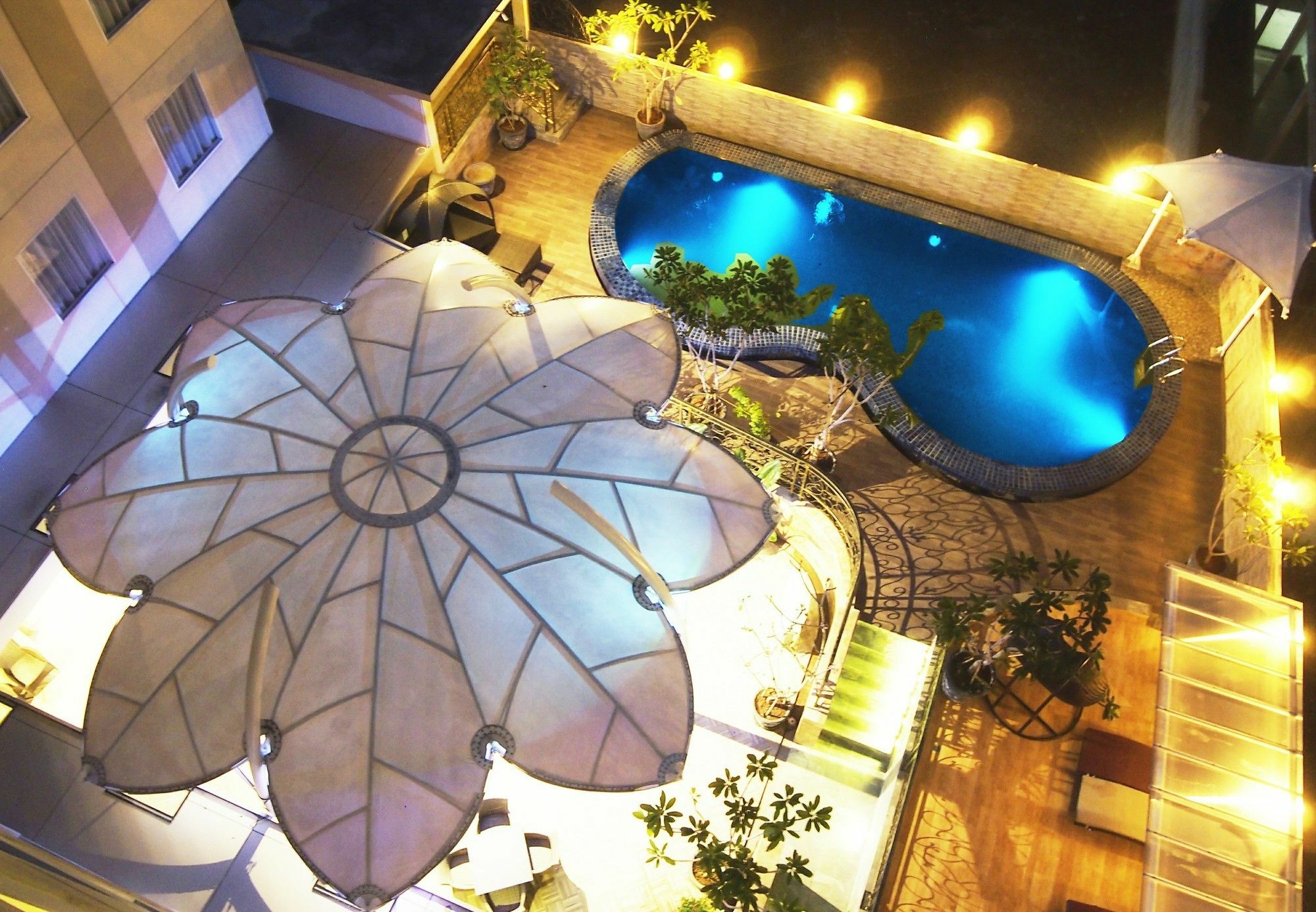 Sapphire Sky Hotel & Conference Serpong Exterior foto